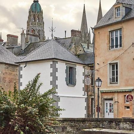 La Plus Petite Maison De France บาเยอ ภายนอก รูปภาพ